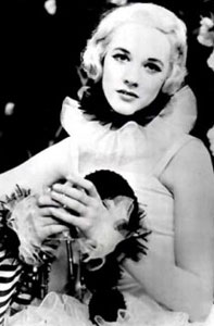 Julie in The Boyfriend